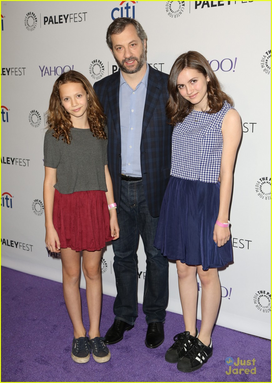 maude apatow sister iris join dad judd for girls paleyfest 02