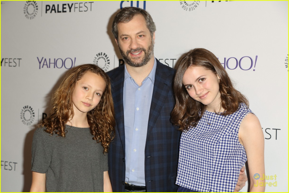 maude apatow sister iris join dad judd for girls paleyfest 03