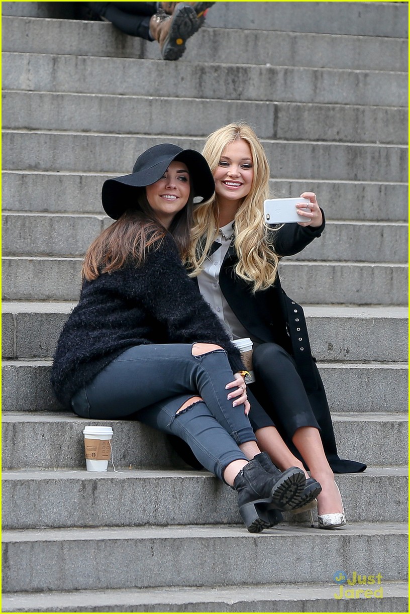olivia holt natalie bacon museum stop nyc 03