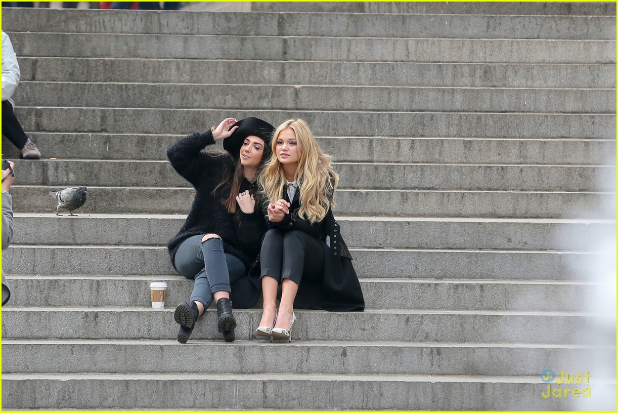 olivia holt natalie bacon museum stop nyc 04