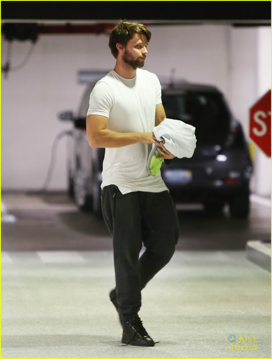 patrick schwarzenegger hits gym after dinner with miley cyrus 01