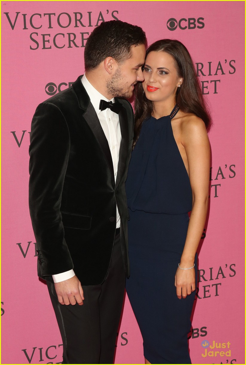 one directions liam payne reminds us he loves his girlfriend 10
