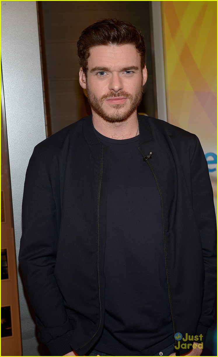 cinderellas richard madden charms us with this cute puppy 10