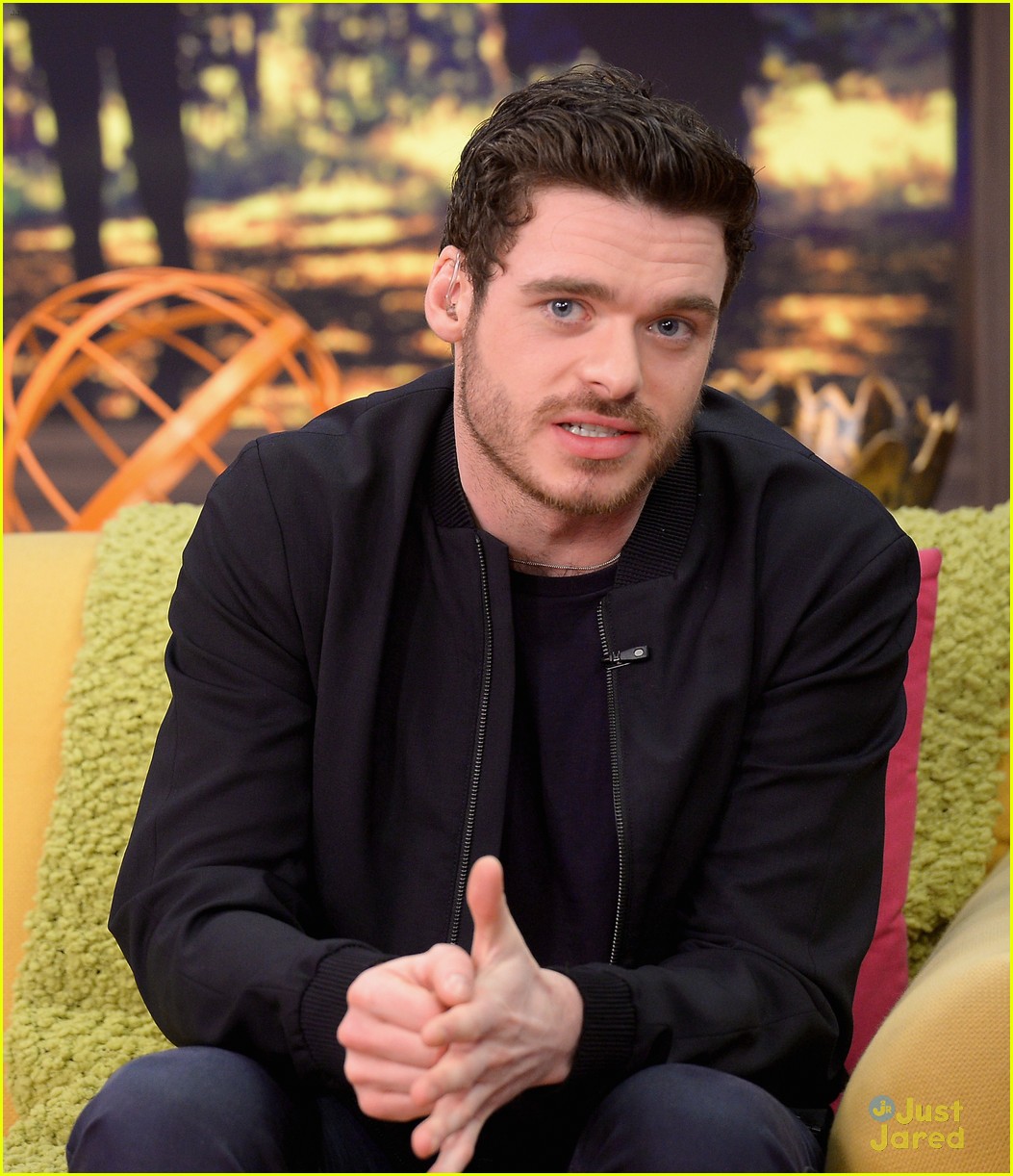 cinderellas richard madden charms us with this cute puppy 14