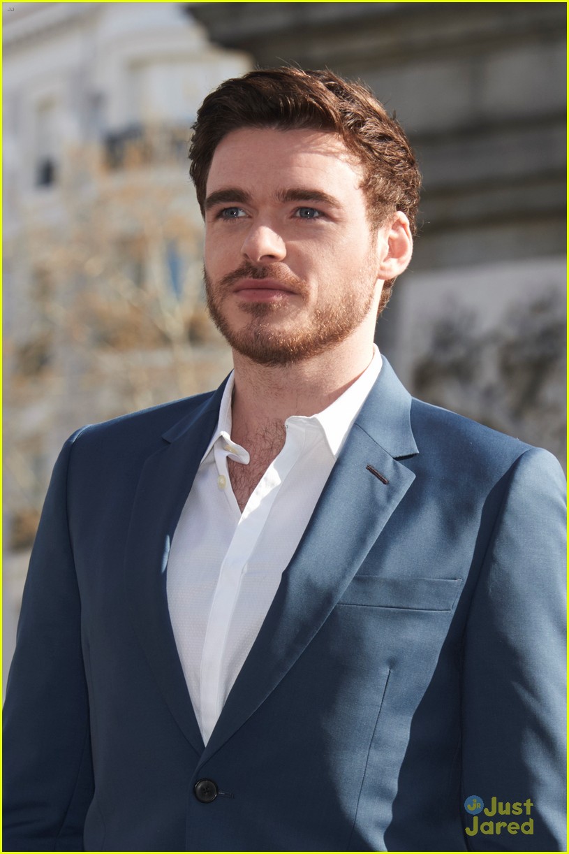 richard madden made his friends cry during cinderella 02