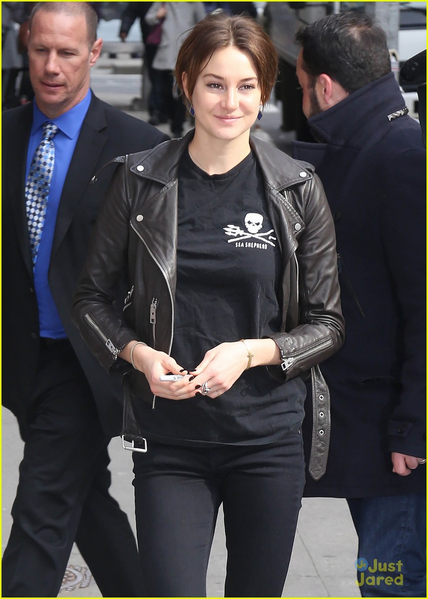 shailene woodley theo james premiere insurgent in nyc 04