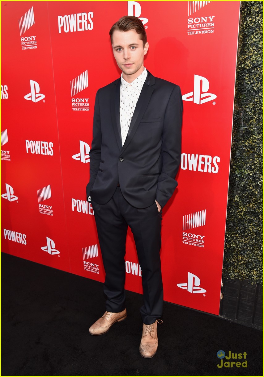 sterling beaumon logan browning powers premiere party 05