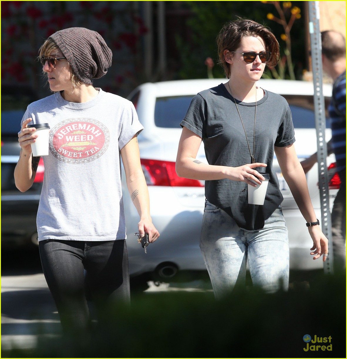 kristen stewart alicia cargile spotted first time since february 04