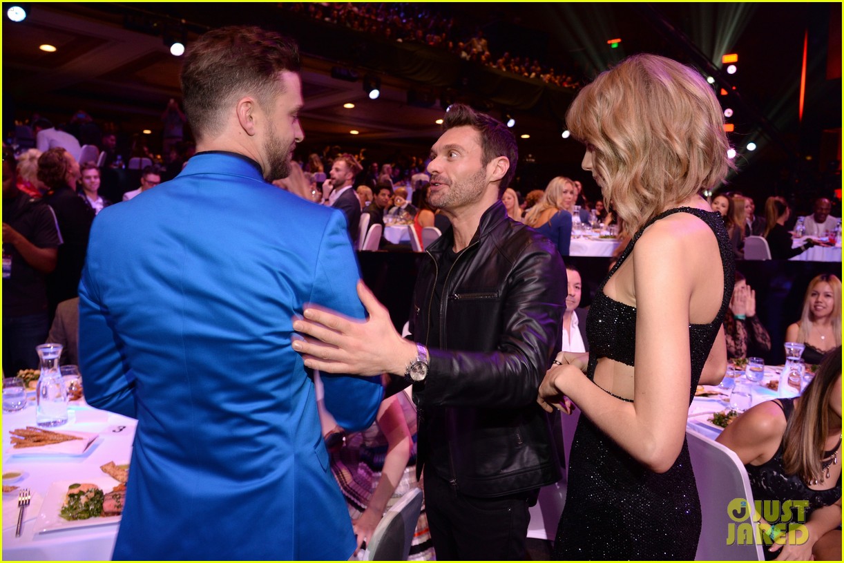 justin timberlake taylor swift sit together at iheartradio music awards 2015 05