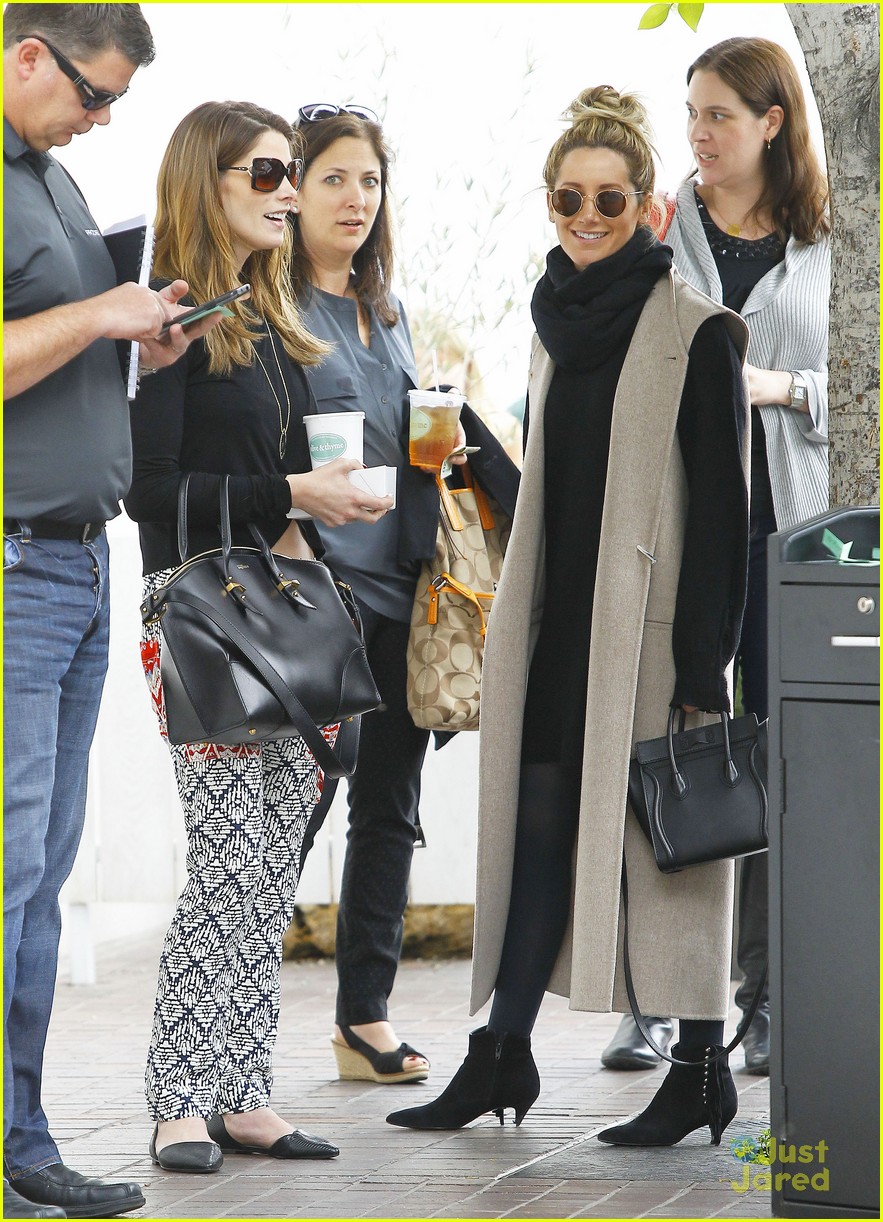 ashley tisdale ashley greene lunch olive thyme other errands 13