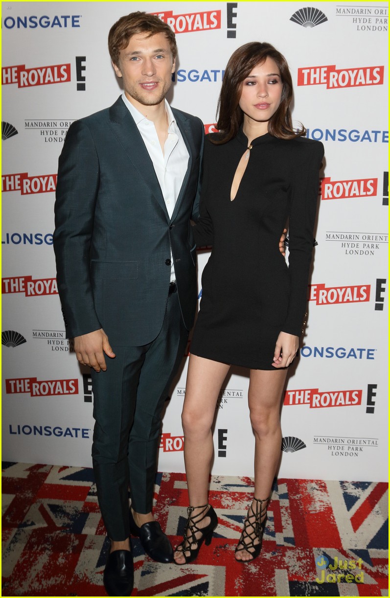 william moseley kelsey chow royals uk premiere party 05