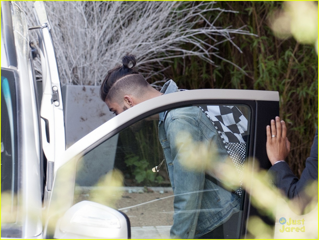 zayn malik family time perrie edwards sighting after quit 1d 04