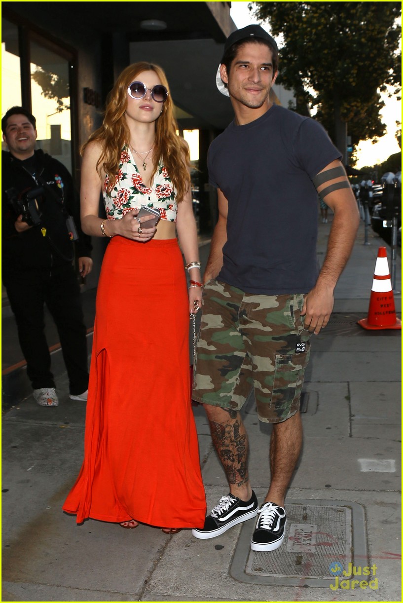 bella thorne tyler posey walk arm in arm together 01