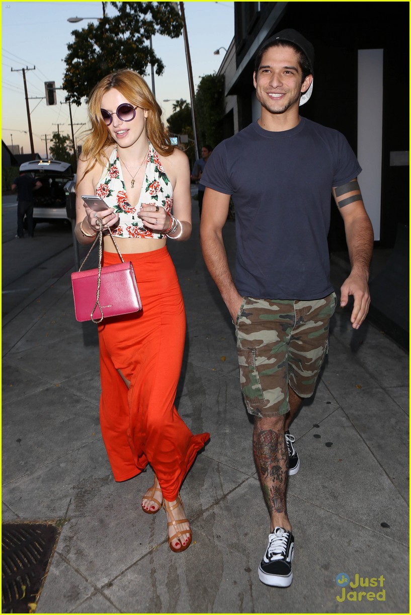 bella thorne tyler posey walk arm in arm together 09