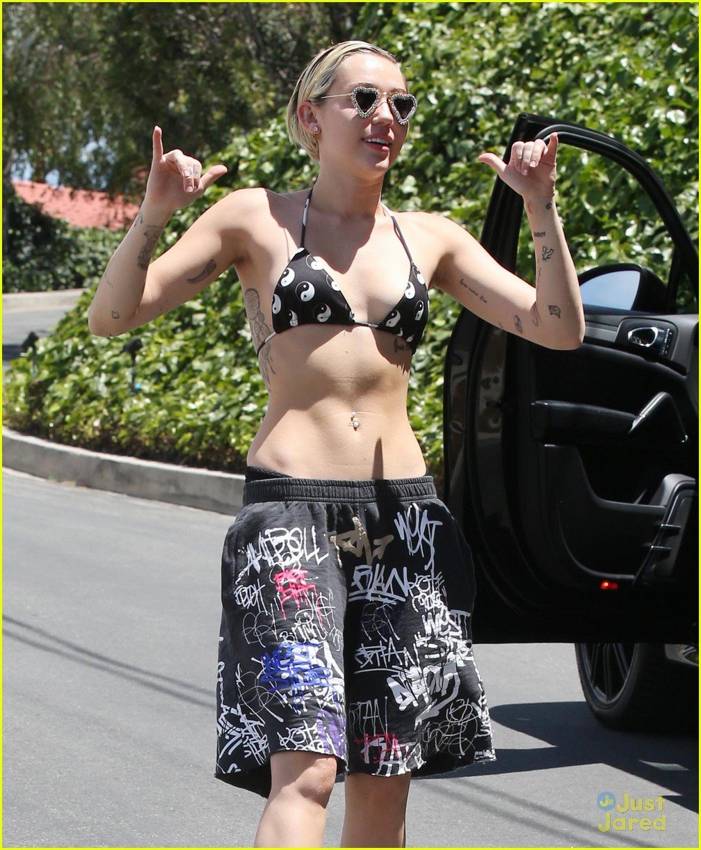 miley cyrus all about bikini toned abs 10