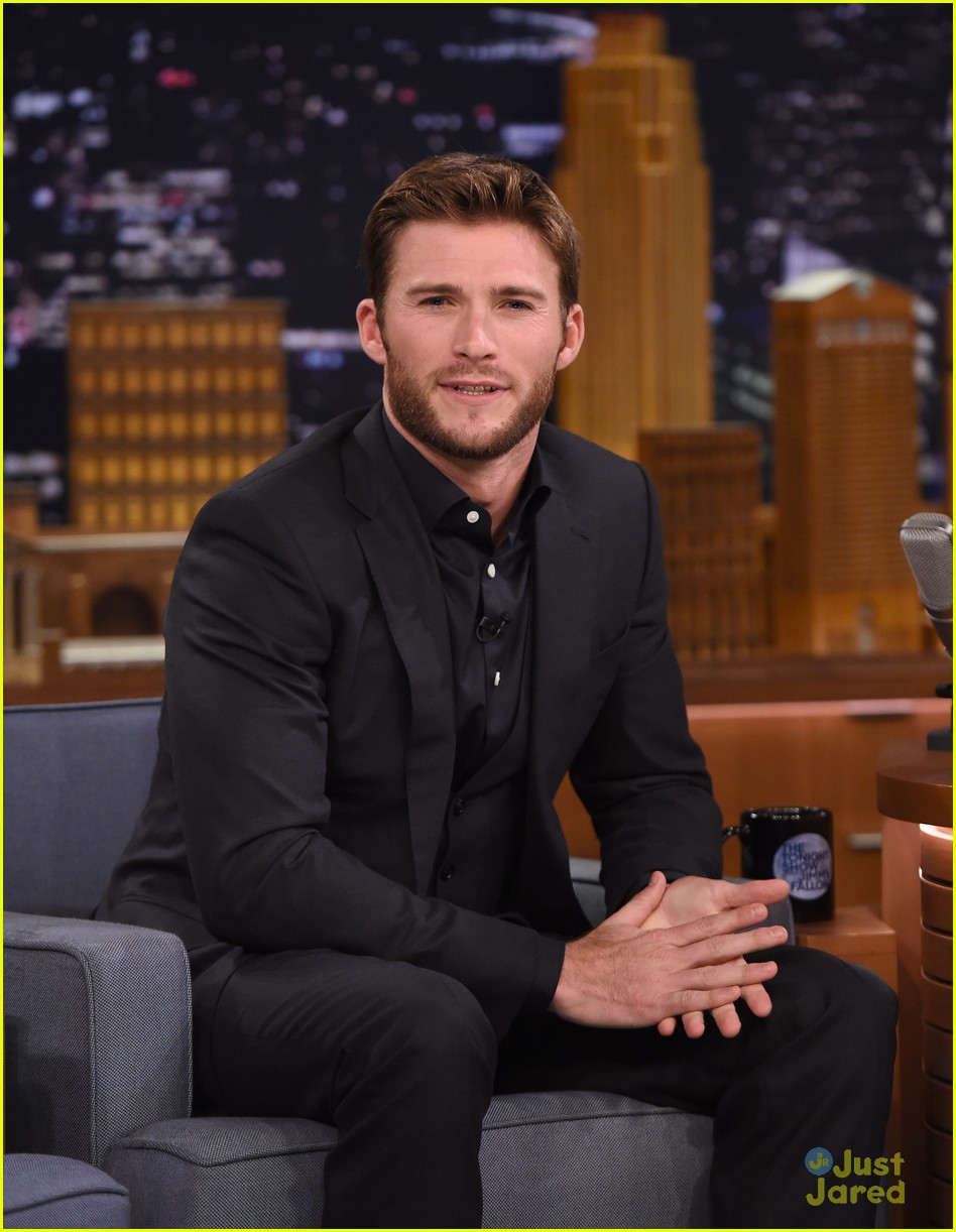 scott eastwood trampled by bull 06