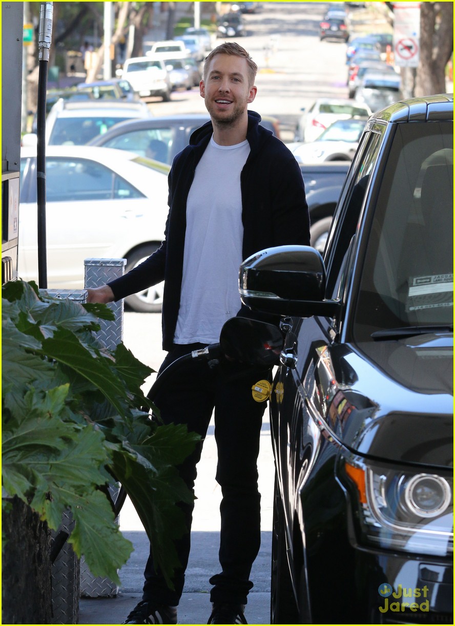 calvin harris looks pretty fine after food poisoning 06