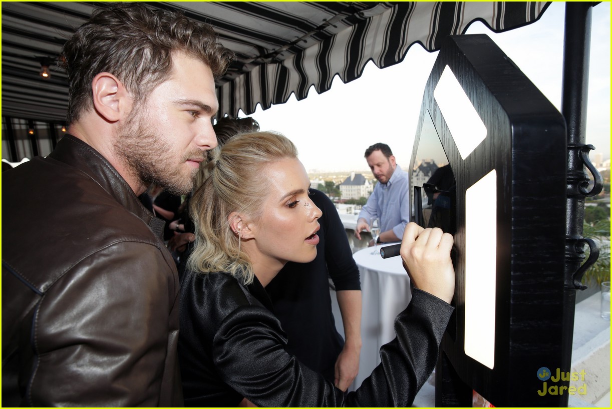 claire holt grey damon draw attention to aquarius 08