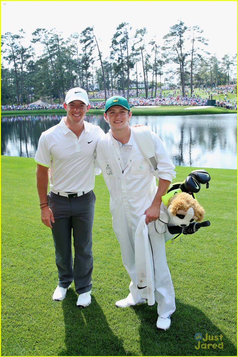 niall horan thrilled to be rory mcilroys caddie 05