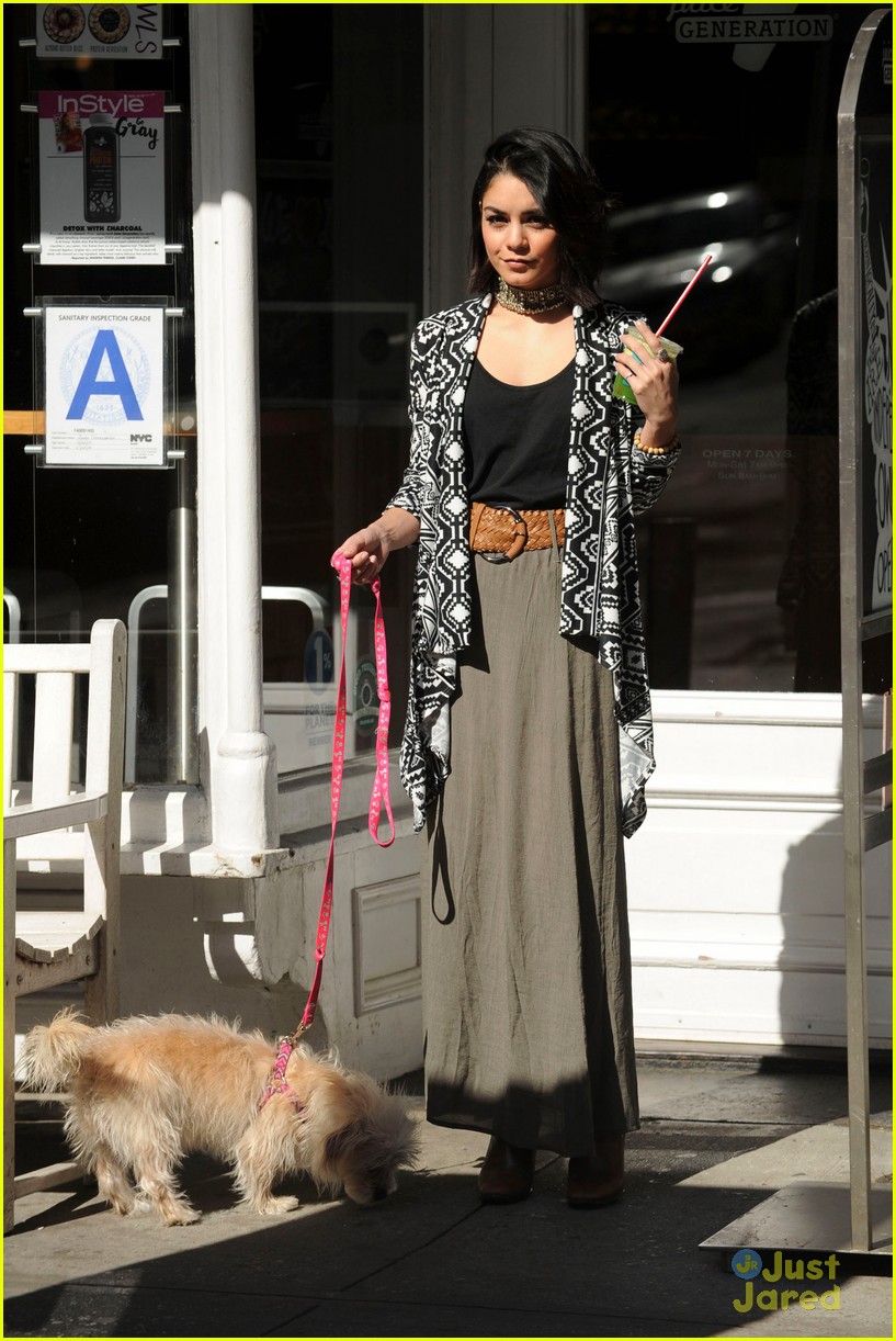 vanessa hudgens supports ashley tisdale show clipped 15