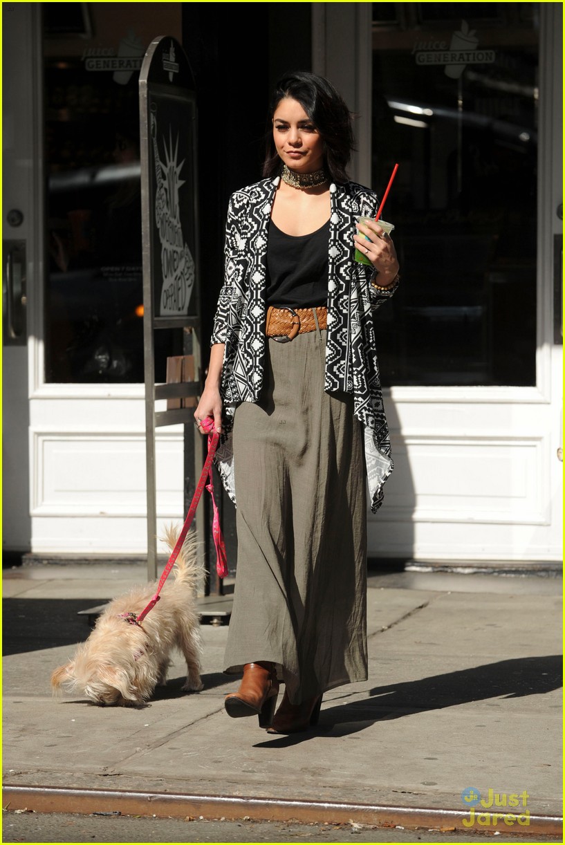 vanessa hudgens supports ashley tisdale show clipped 20