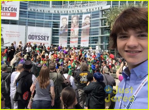 joel courtney the messengers cast takeover 06