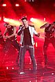 nick jonas performs chains on the voice 01