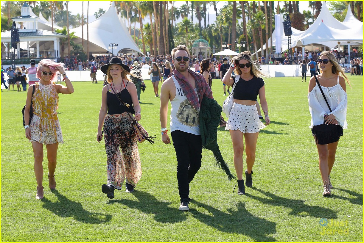 julianne hough aaron paul hang out at coachella day one 24