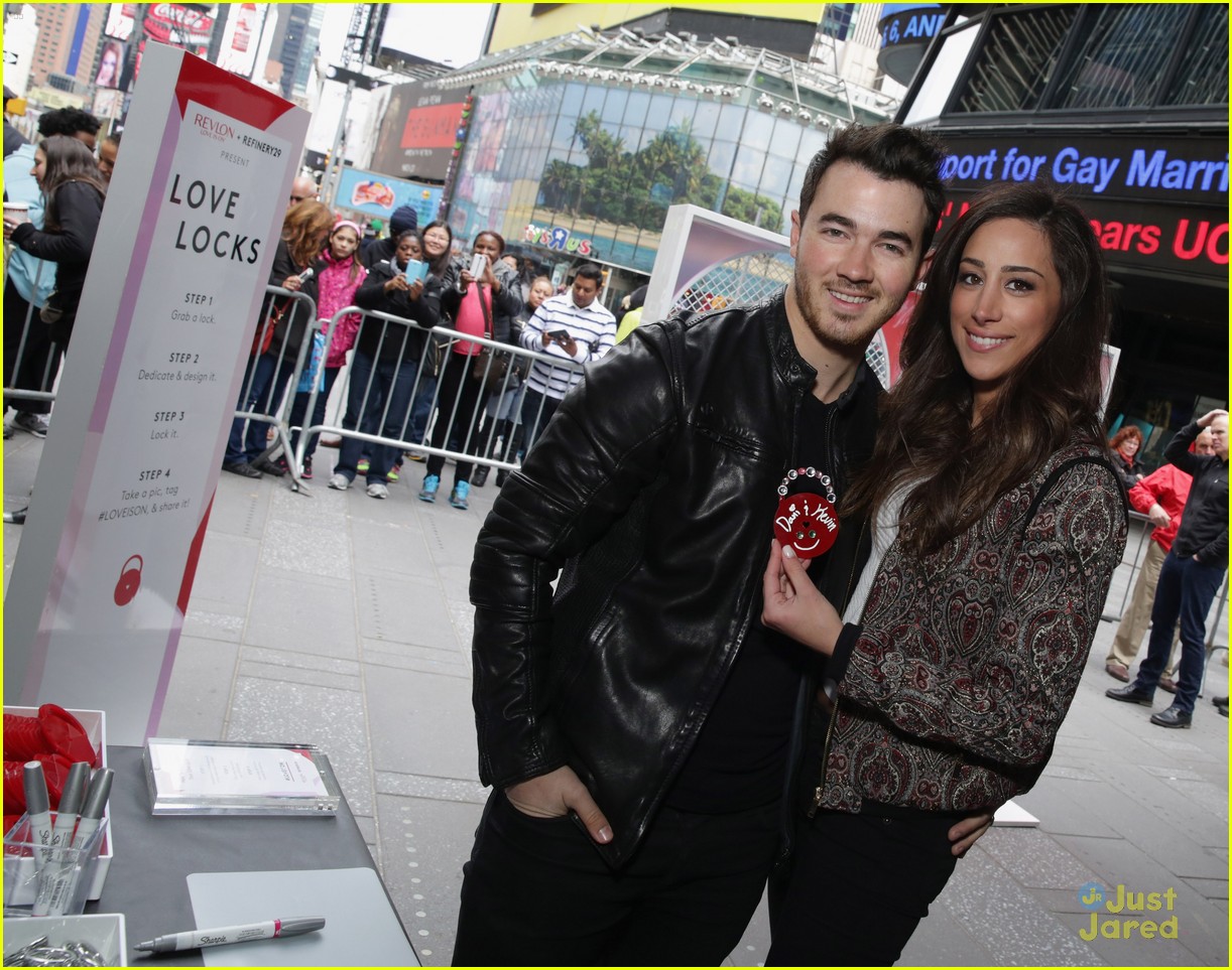 kevin danielle jonas national lovers day nyc 16
