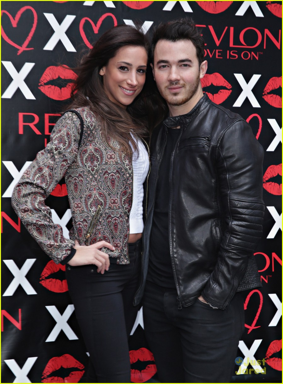 kevin danielle jonas national lovers day nyc 21
