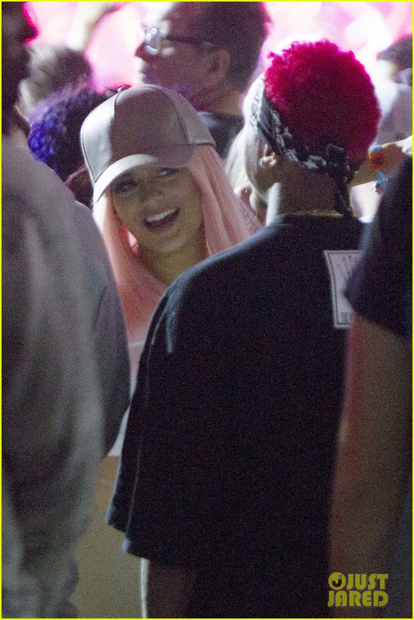 kylie jenner debuts pink hair wears sexy outfit at coachella 02
