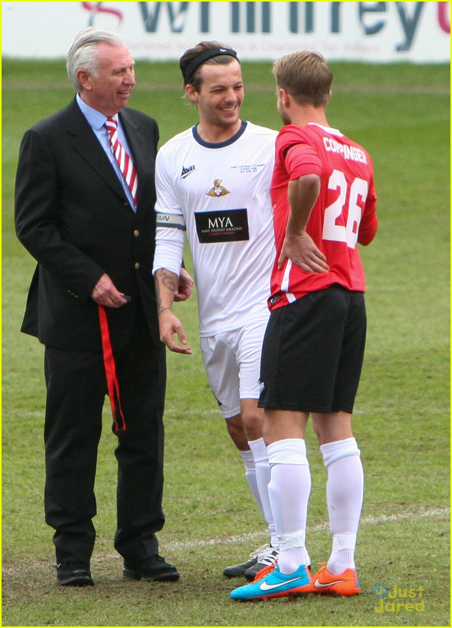 louis tomlinson soccer game libertine night out 02
