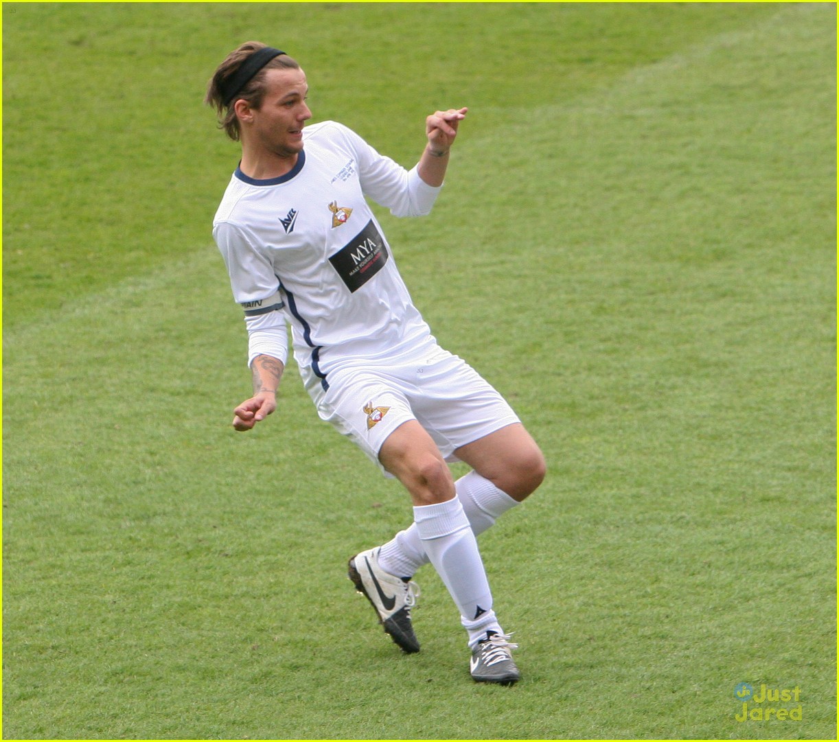 louis tomlinson soccer game libertine night out 15
