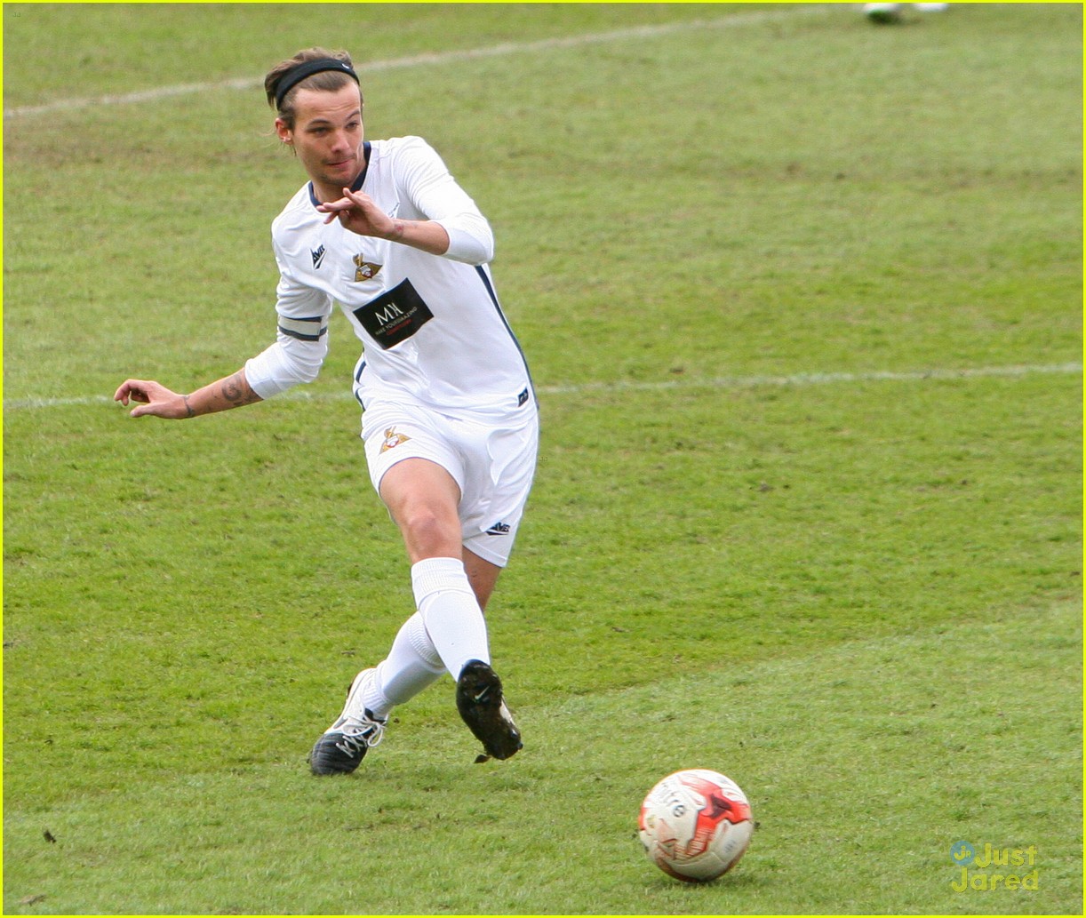 louis tomlinson soccer game libertine night out 16