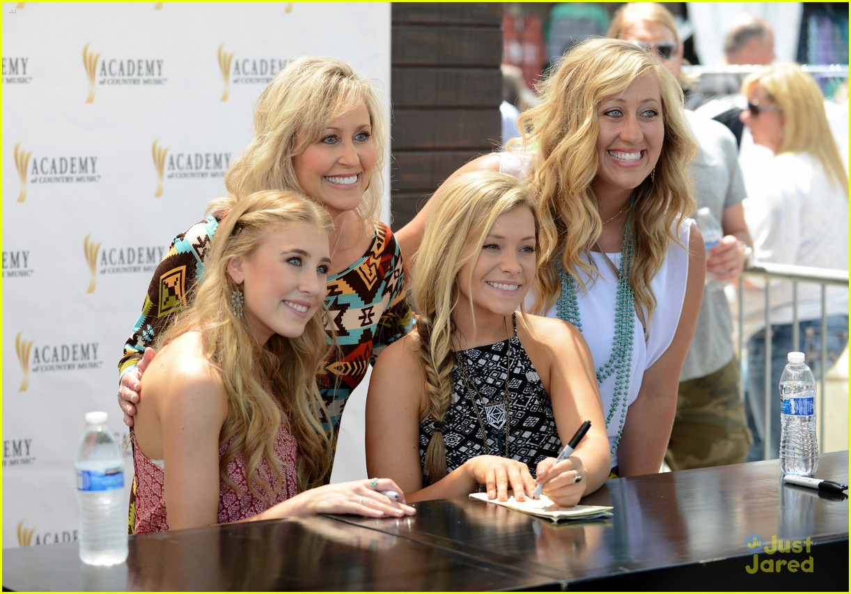 maddie tae party for cause festival pics 07