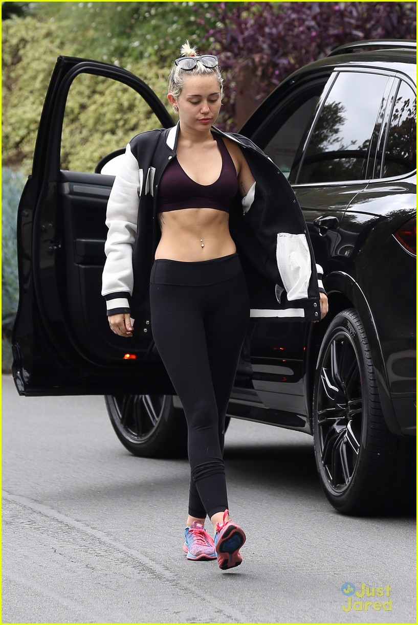 miley cyrus toned abs workout 10