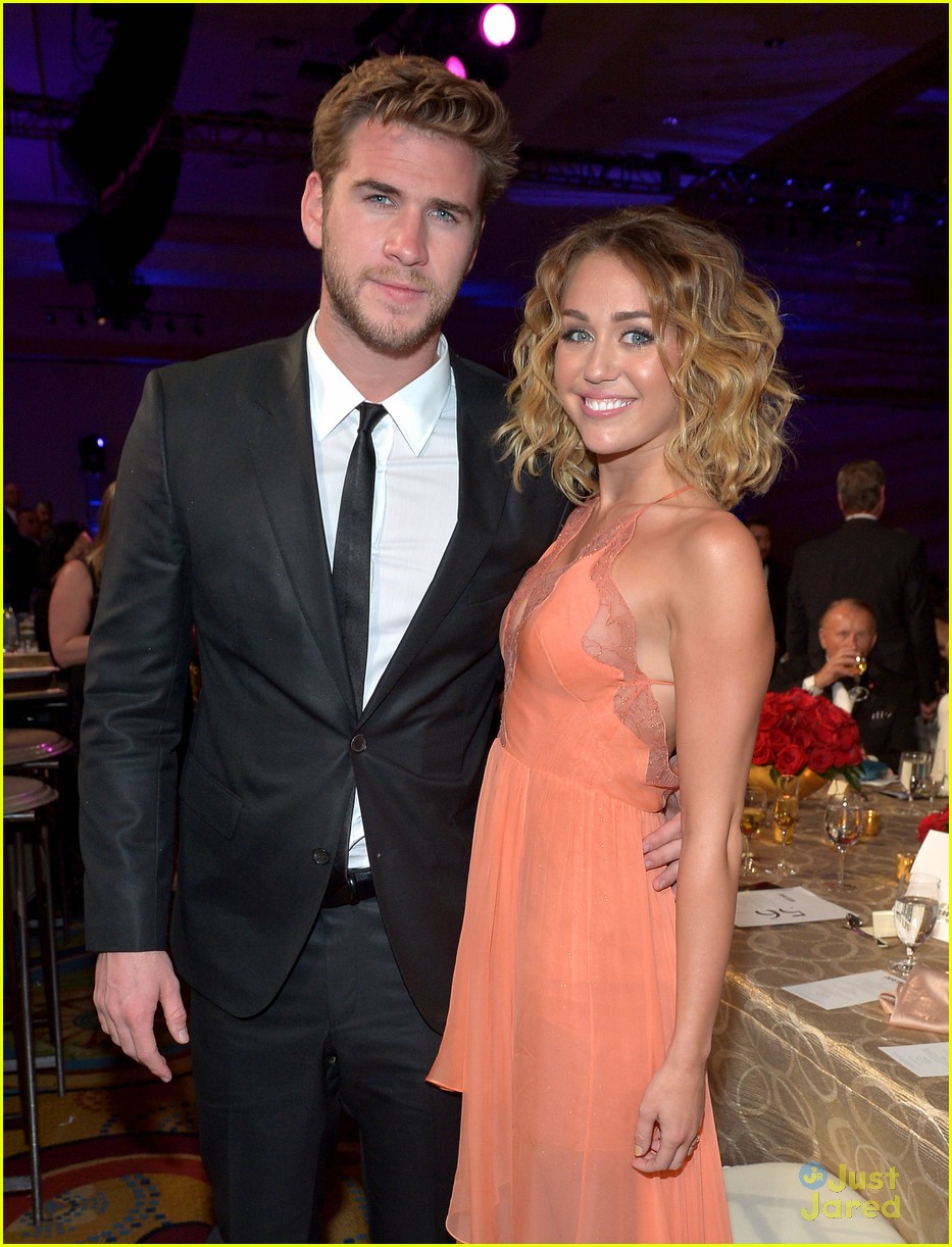 miley cyrus liam hemsworth hanging out again 03
