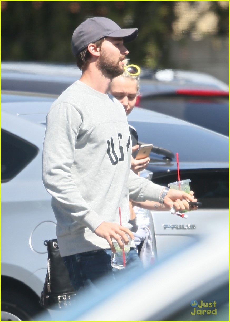 miley cyrus patrick schwarzenegger show theyre still going strong 02