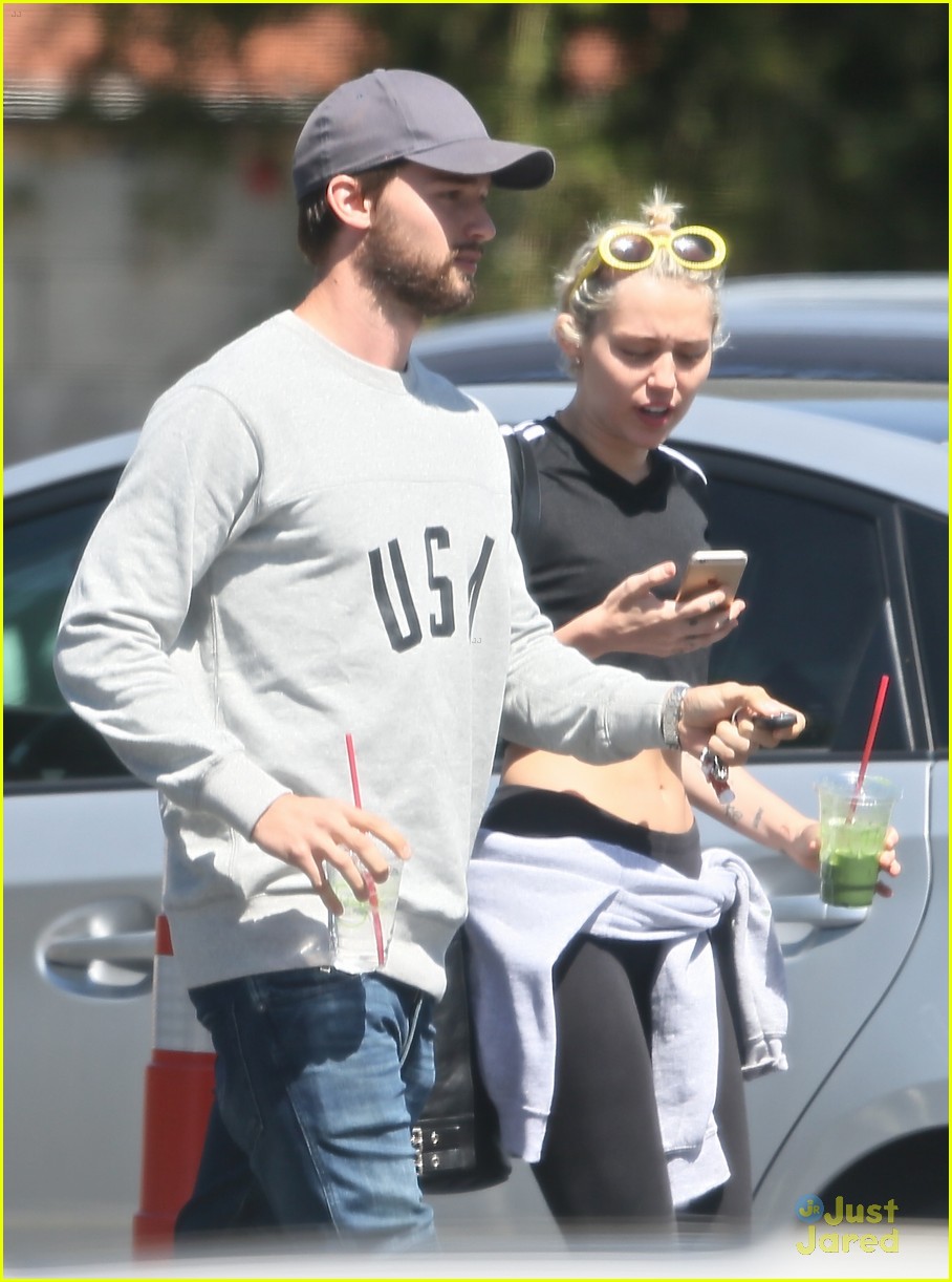 miley cyrus patrick schwarzenegger show theyre still going strong 11