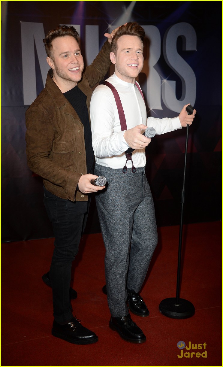 olly murs debuts wax figure before nbb tour opener 12