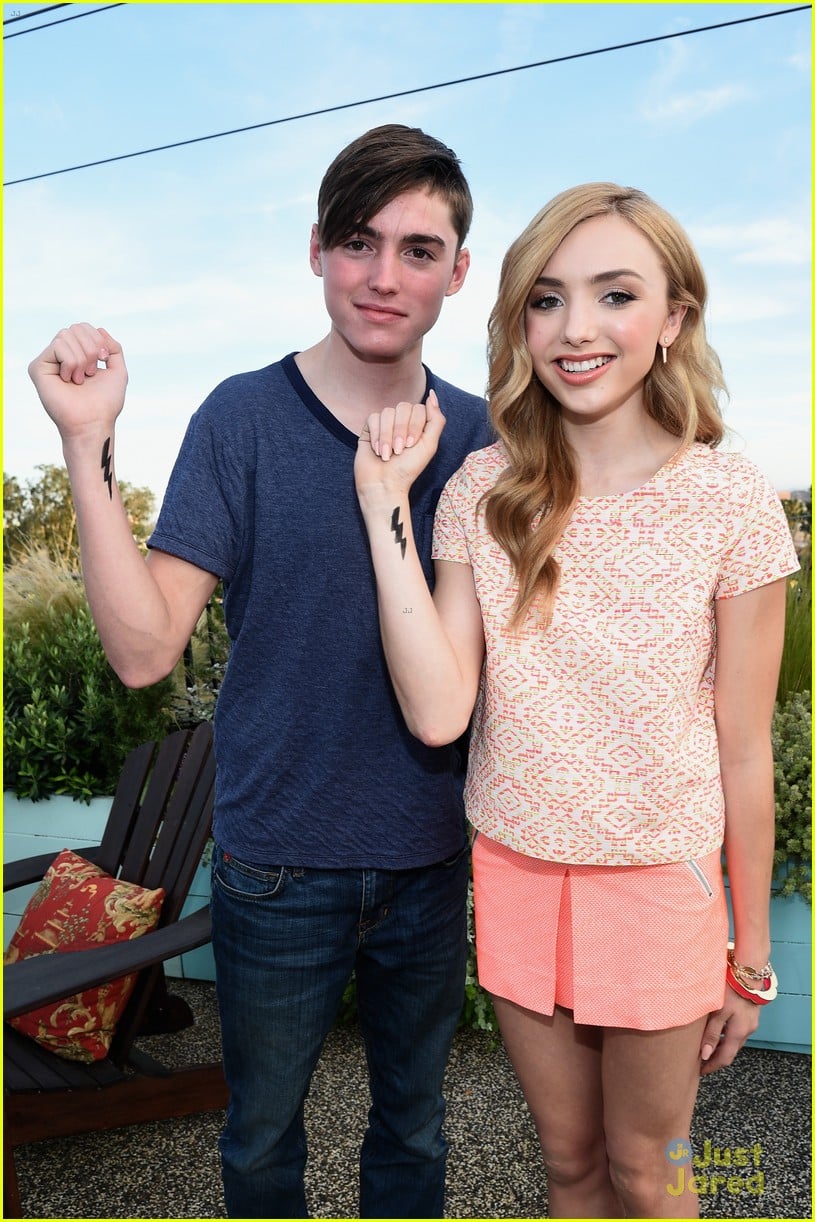peyton list brings brother spencer to yam celebration 09