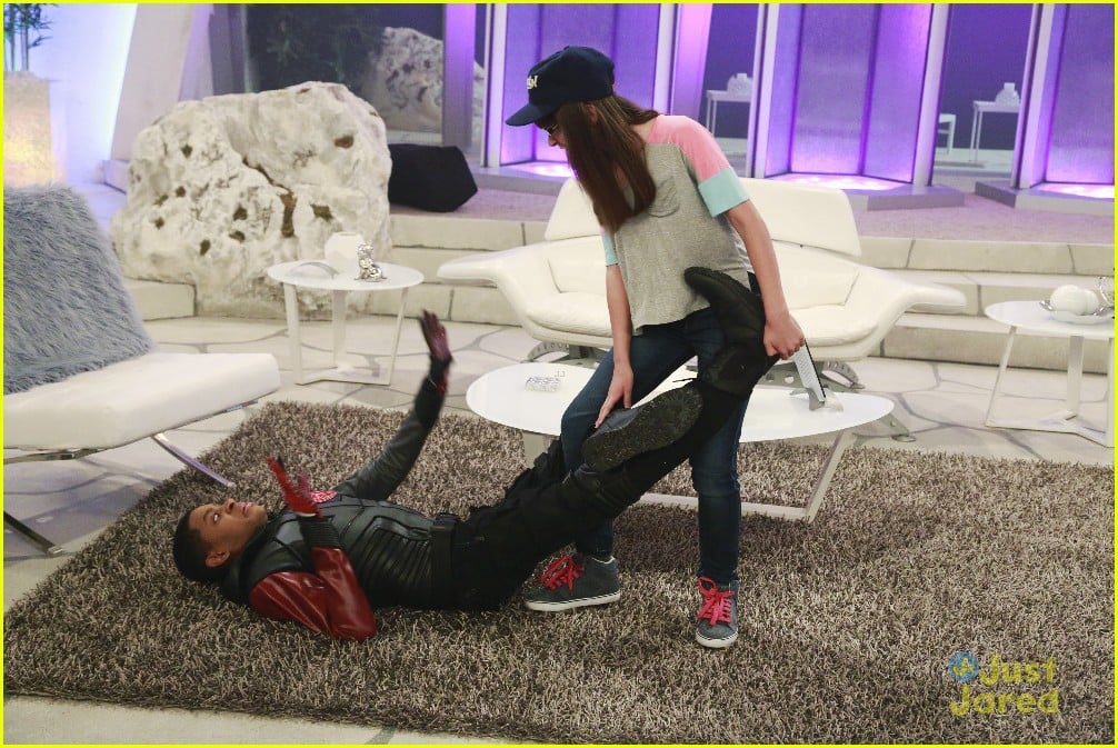 Is The Bionic Island Under Threat on 'Lab Rats'? Photo 794453 Photo