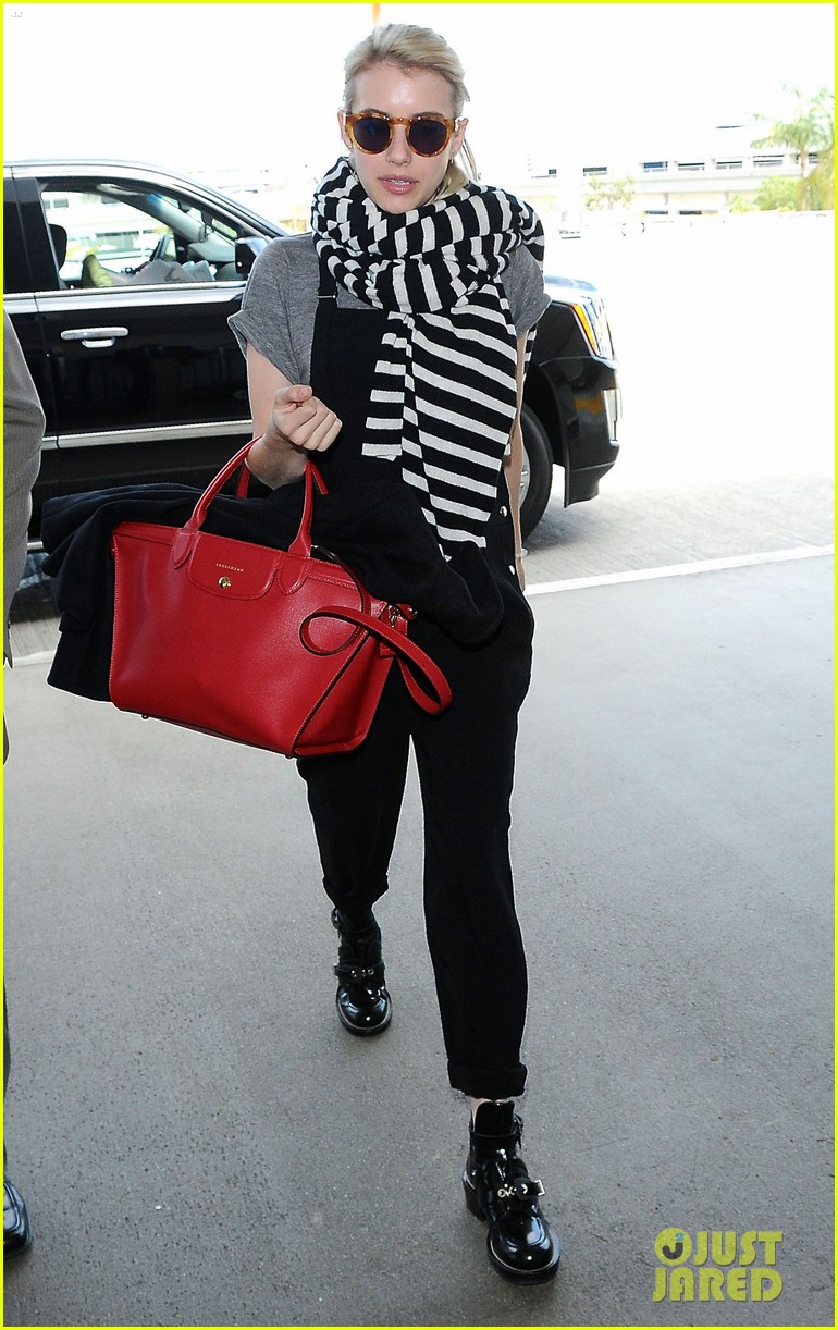 emma roberts flies to nyc on easter sunday 01