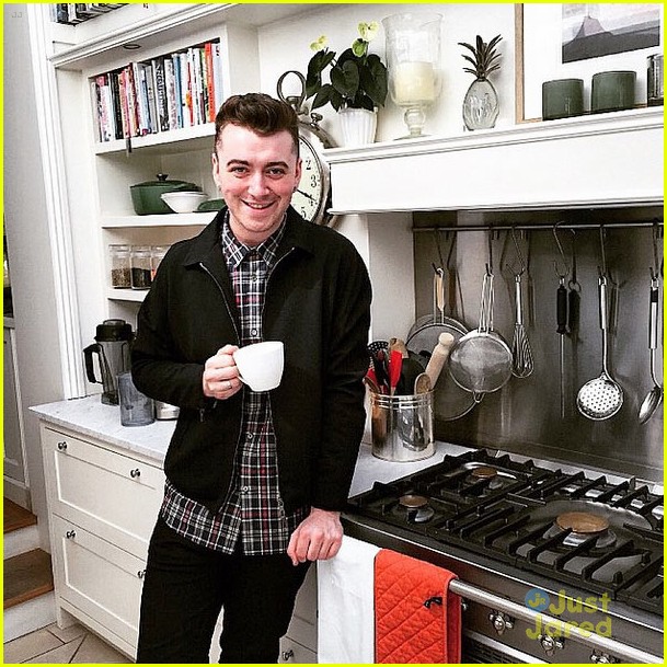 sam smith is 4 pounds from his goal weight 04
