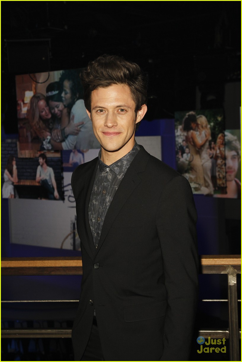 stitchers kevin from work casts abc family upfronts 05