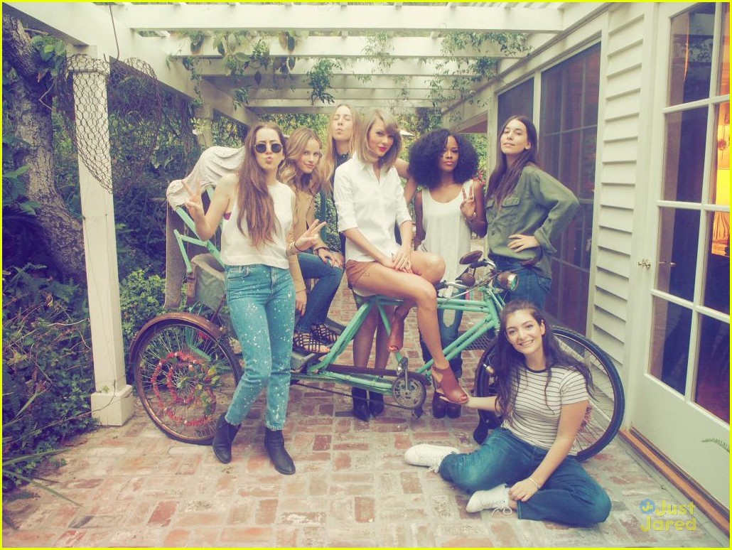 taylor swift adds an empire actress to her friends circle 02