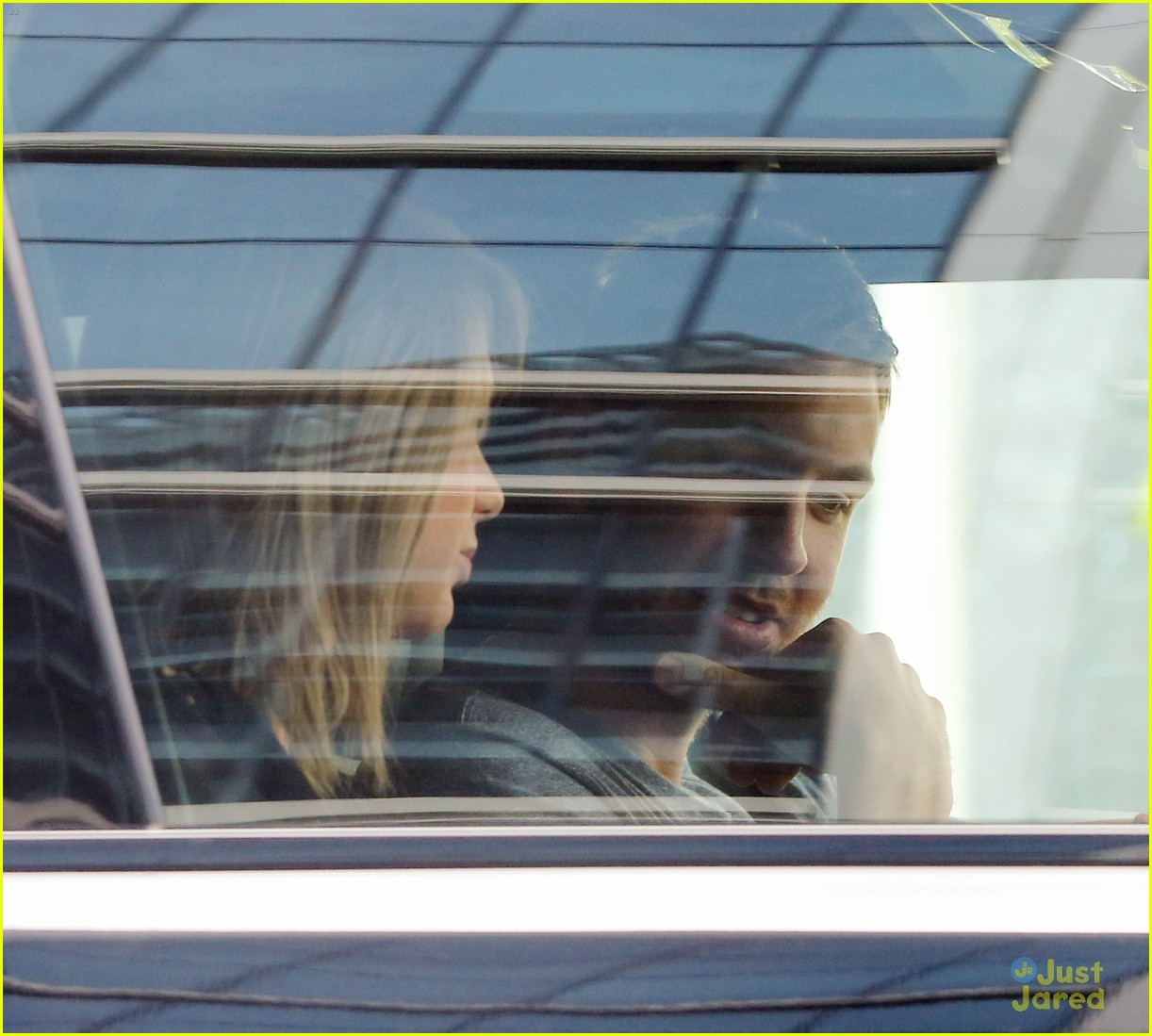 taylor swift calvin harris pictured leaving her house 04