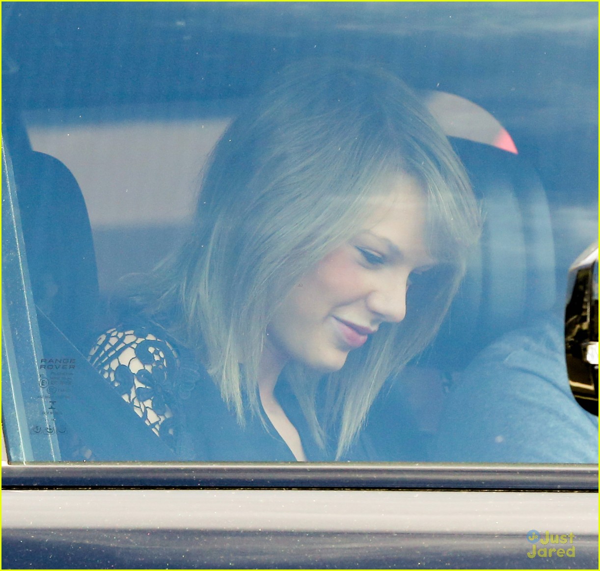 taylor swift calvin harris pictured leaving her house 24