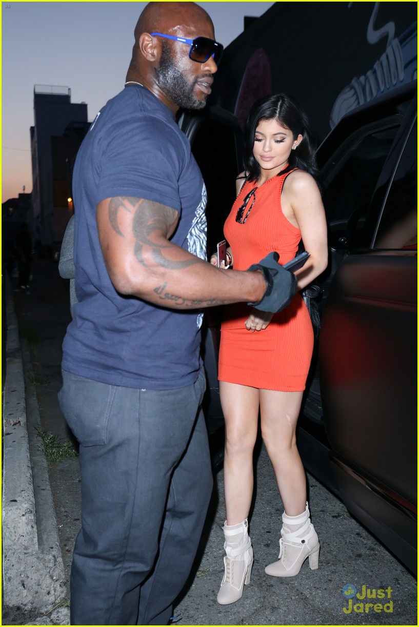kylie jenner tyga served with legal papers 06