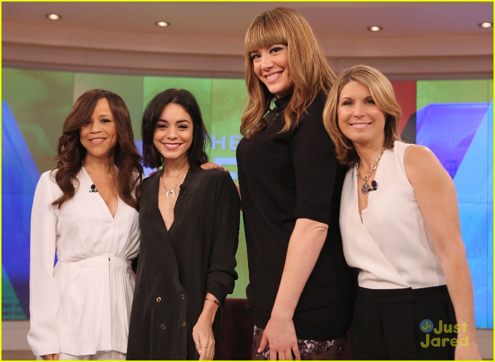 vanessa hudgens the view appearance gigi stage 09